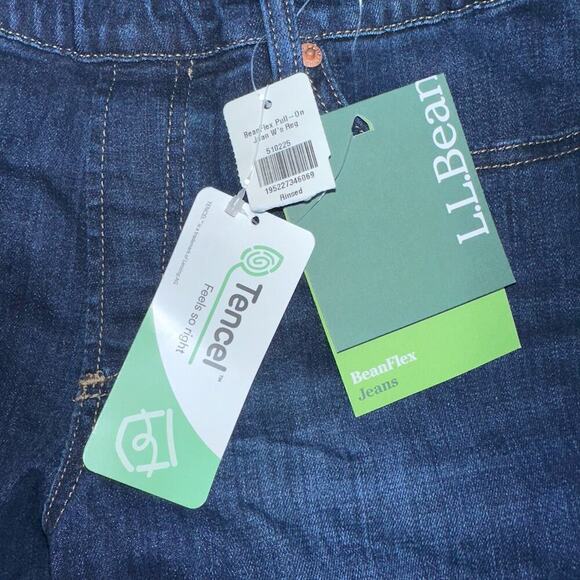 NWT Women’s Size 4 LL Bean BeanFlex Favorite Fit Elastic Waist Stretch Jeans - Picture 2 of 7